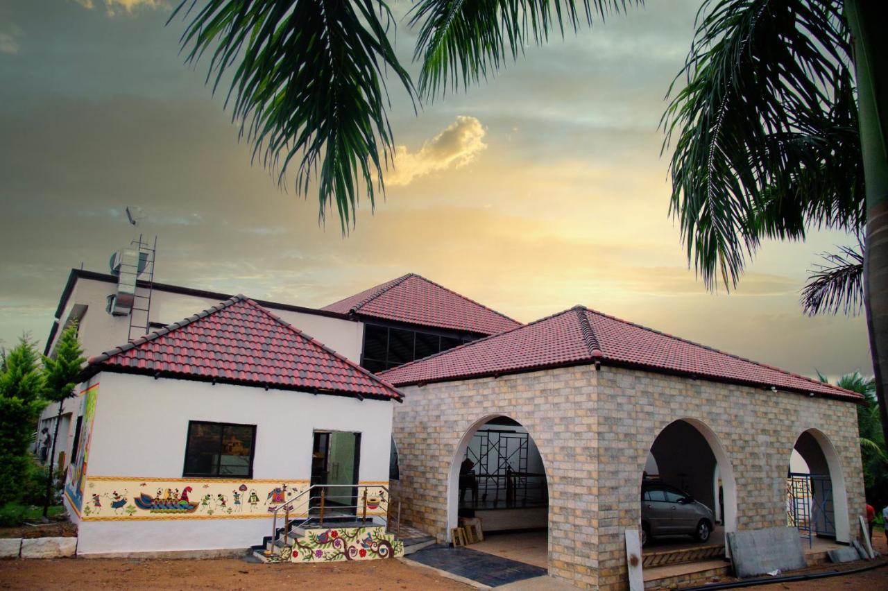 Sterling Banashree Badami Hotel Exterior photo