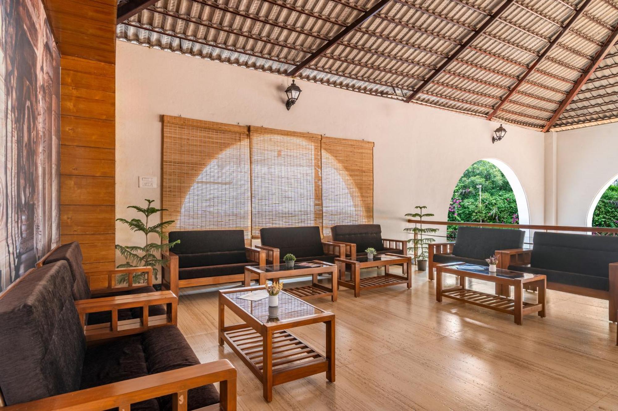 Sterling Banashree Badami Hotel Exterior photo